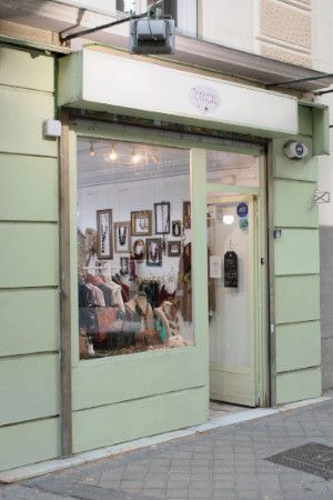 La tienda de Moniladas Exterior de la tienda Moniladas en Lope de Rueda, Madrid